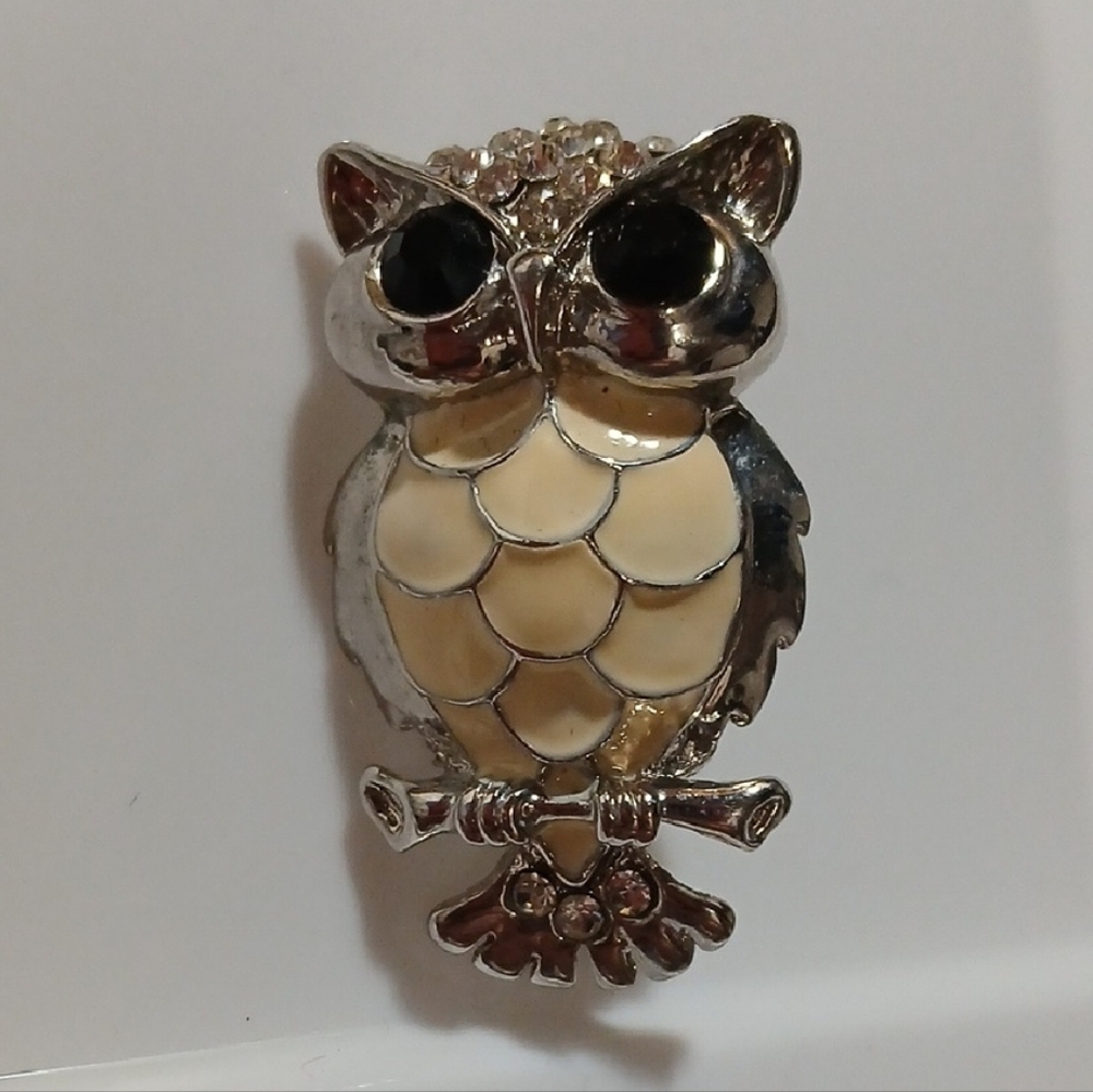Silver and Cream Owl Brooch